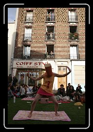 la rue est dans le pre 35 * 2336 x 3504 * (3.7MB)